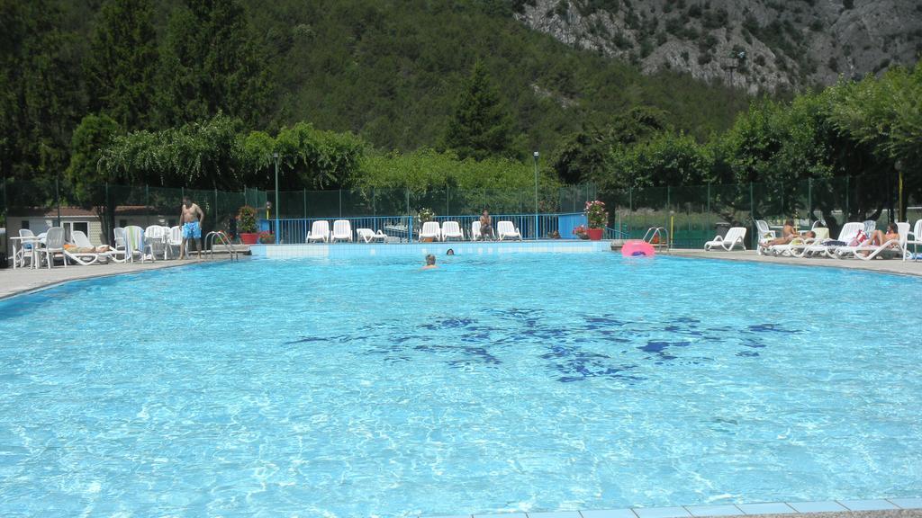 Camping Daino Hotel Pietramurata Exterior photo